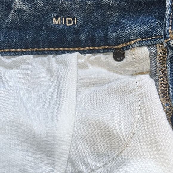 EXCELLENT DISTRESSED CONDITION WOMEN’S SIZE 2 AMERICAN EAGLE STRETCH MIDI SHORTS - Picture 6 of 8